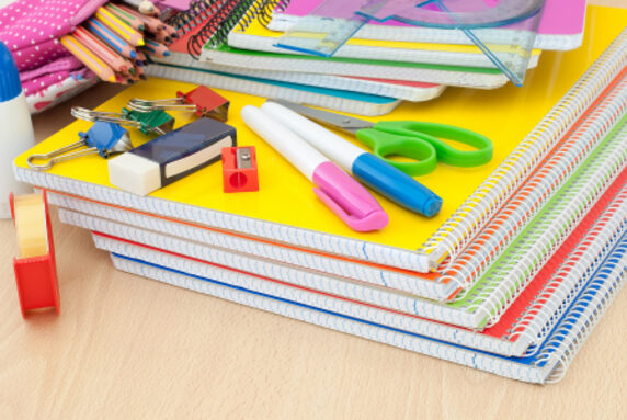 fournitures-scolaires.jpeg